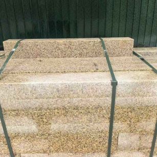 岳阳 黄金麻花岗岩石材机切面栏杆料半成品
