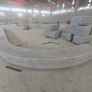 岳阳 芝麻白异形坐凳，自然面光面弧形加工