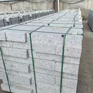 岳阳 白麻花岗岩路沿石，弧形路沿石，道牙石，马路牙子，界石，路缘石，平沿石，直岩石，平缘石等