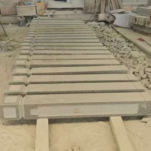 岳阳 芝麻白异形加工雕刻-栏杆大柱，方柱