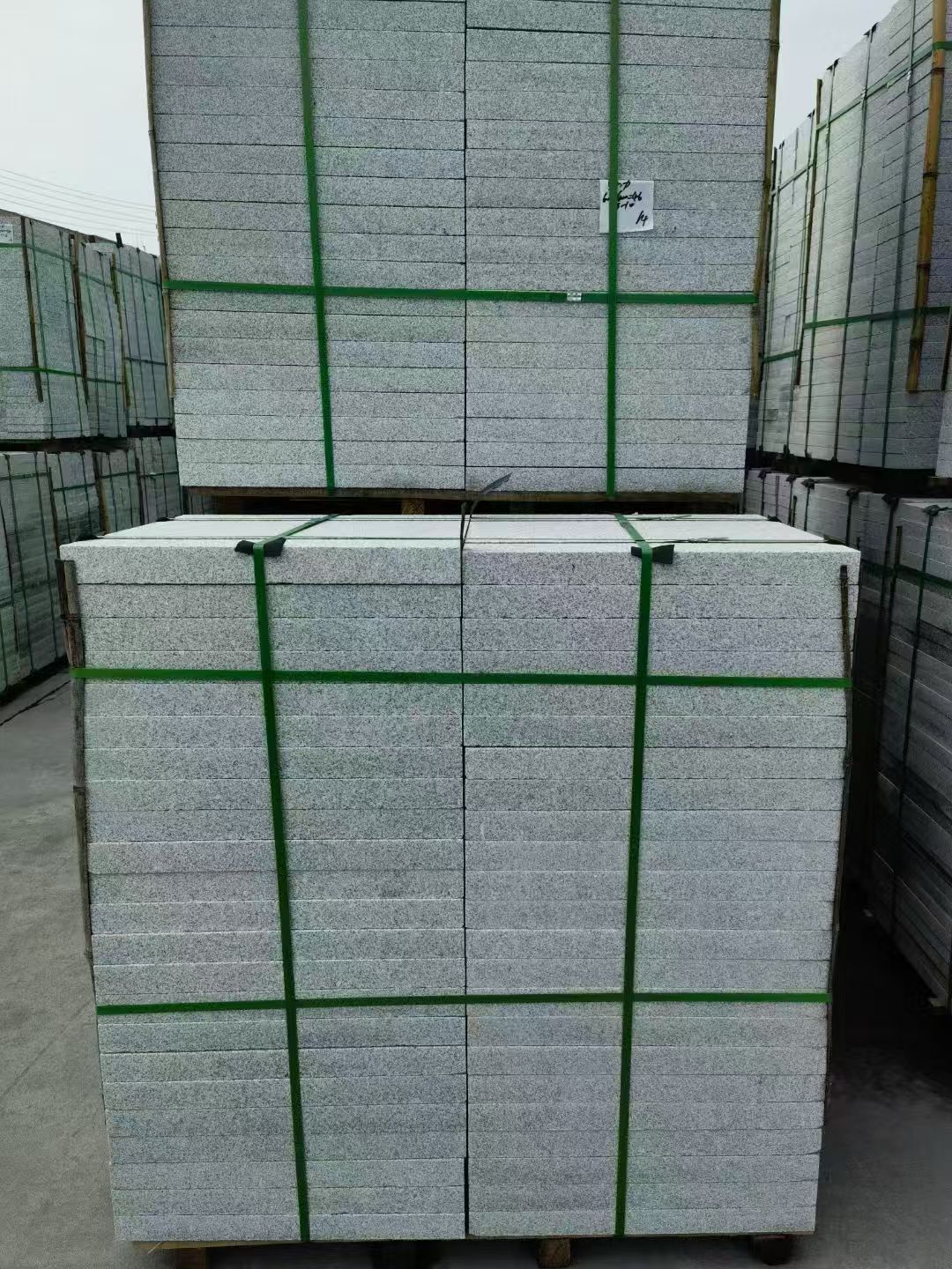 岳阳 芝麻白火烧，园林广场市政工程地铺石，1.8~5.0厚均有现货