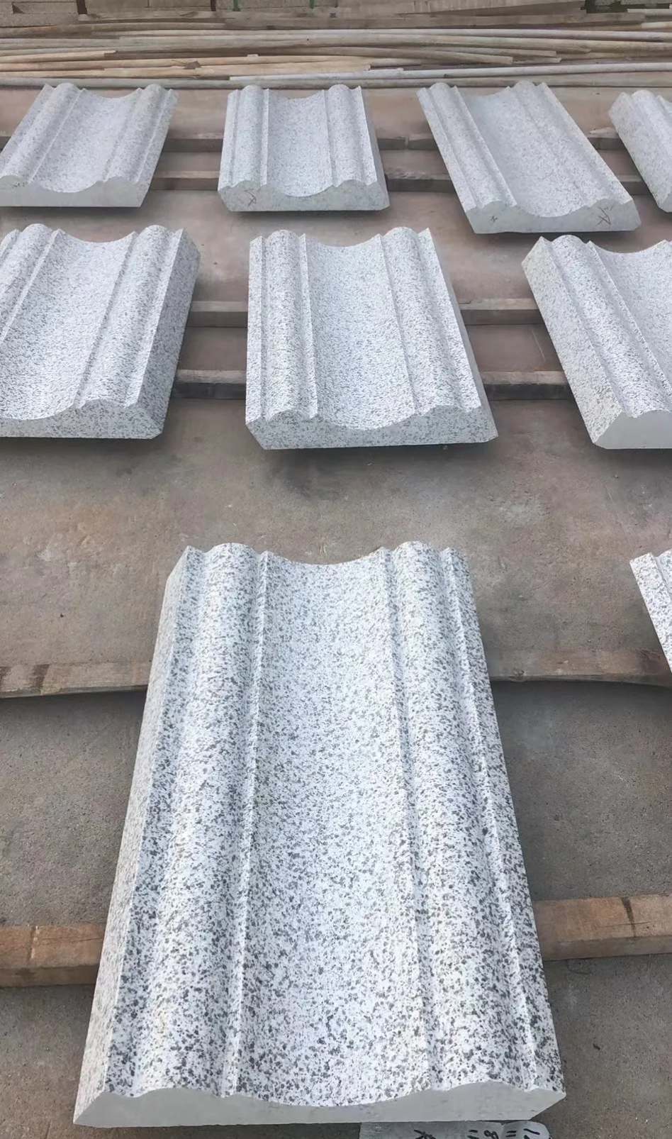 岳阳 白麻花岗岩光面别墅线条