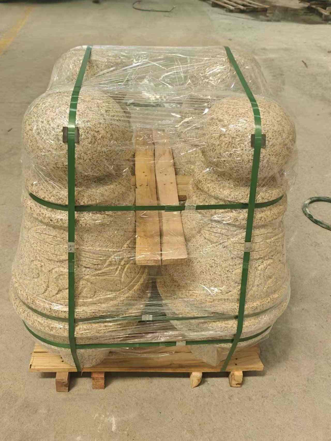 岳阳 黄金麻异形定制雕花——棒棒糖挡车柱