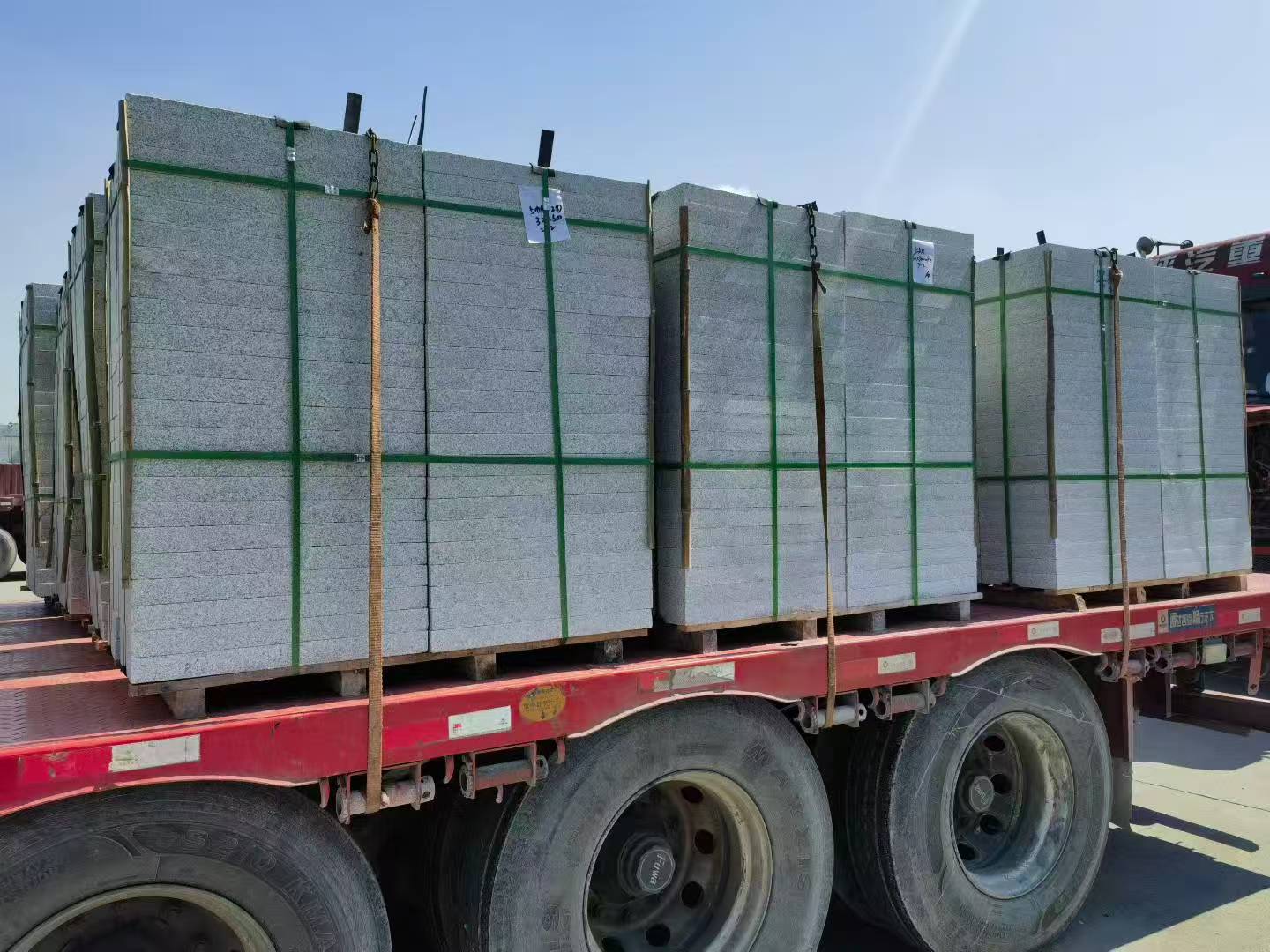 岳阳芝麻白花岗岩出货日常地铺石