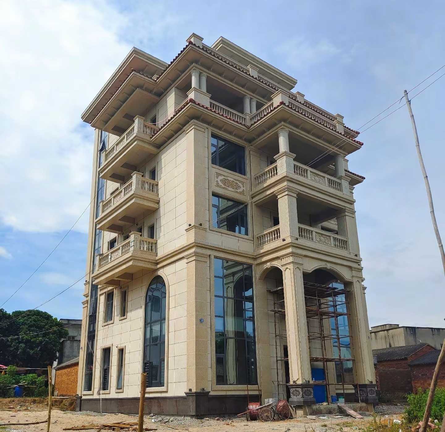 岳阳 黄金麻花岗岩石材别墅外墙干挂搭配（雕花栏杆花瓶柱门楼罗马柱）