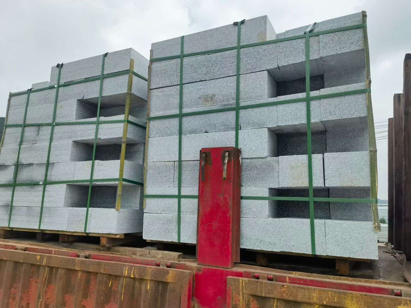 岳阳 芝麻白花岗岩路沿石，平石，路侧石，马路牙子，路缘石，立缘石，平缘石等