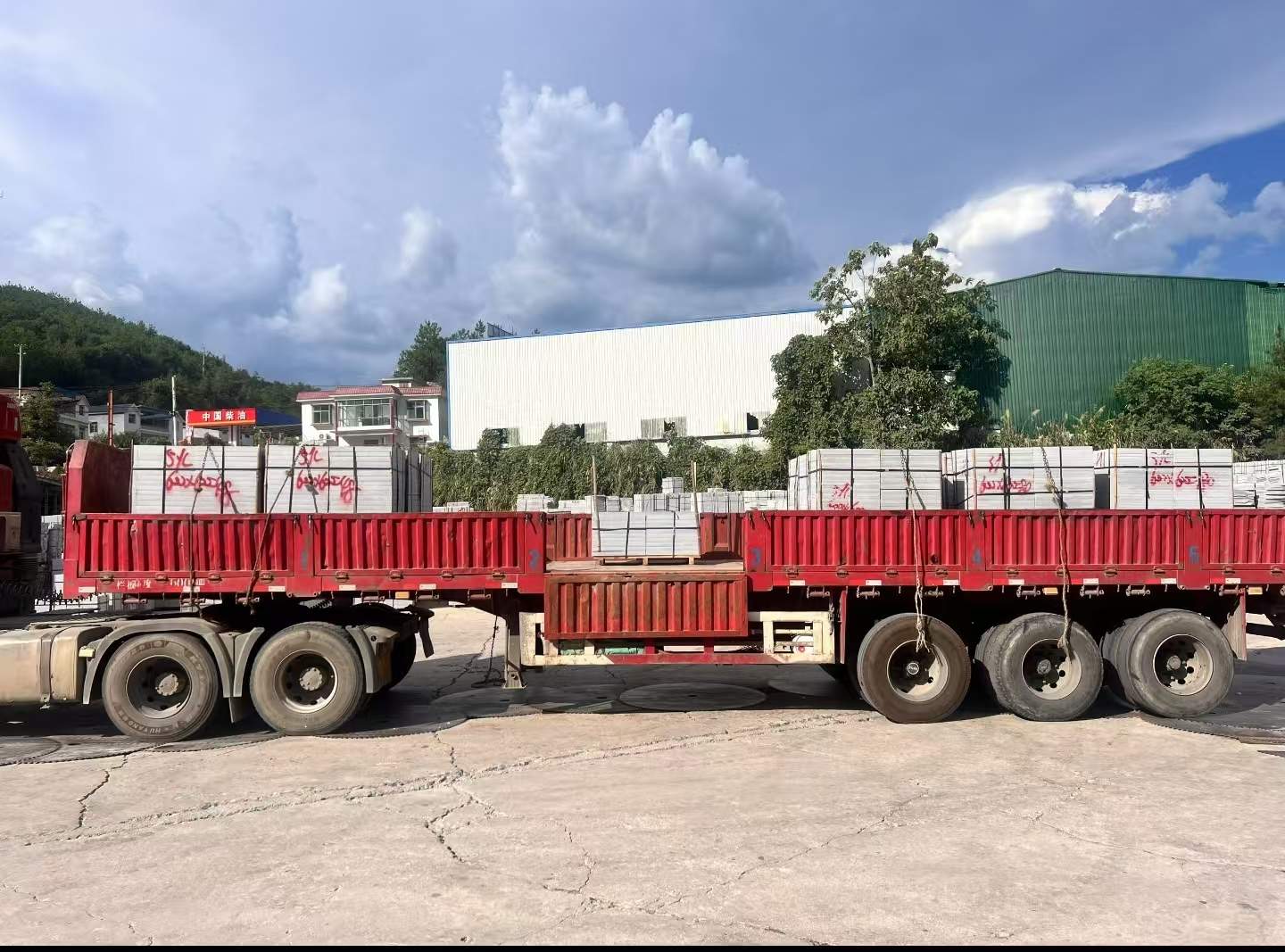 岳阳 芝麻灰花岗岩地铺石出货日常