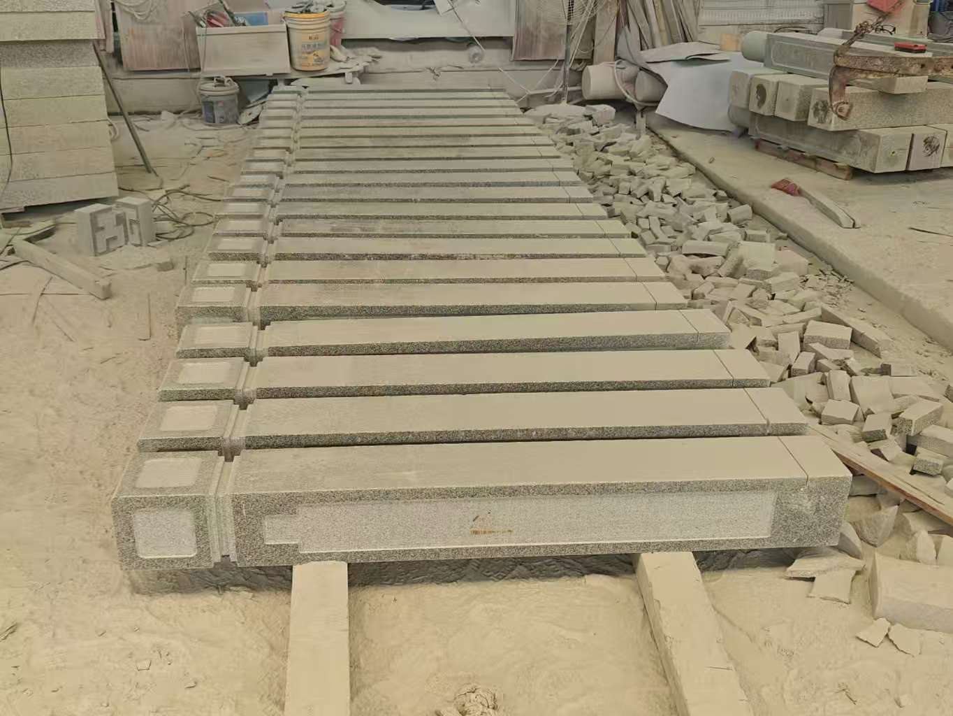 岳阳 芝麻白异形加工雕刻-栏杆大柱，方柱