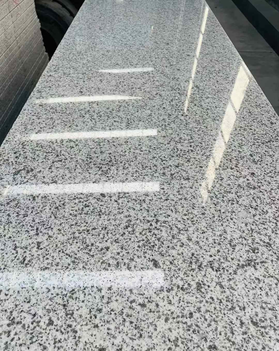 岳阳 白麻花岗岩光面毛板